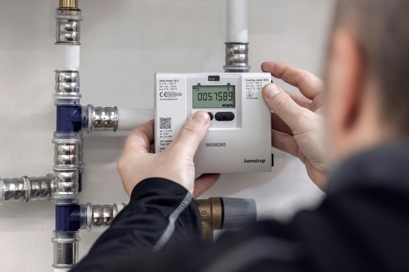 Kamstrup heat meter installed on pipework